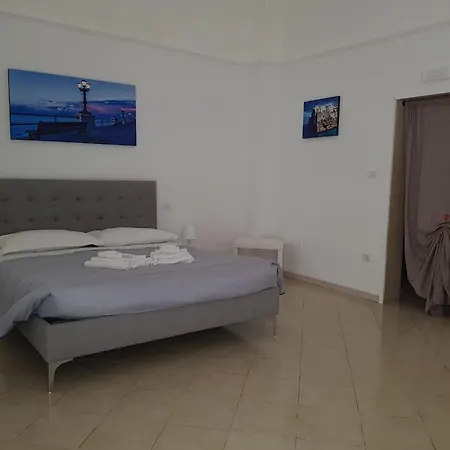 Di Fronzo Guest House A Triggiano Exterior photo